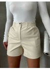 Beli lastikli çıtçıtlı deri şort krem w241007