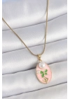 ® 316L Çelik Gold Renk Zincir Pembe Mineli Oval İncili Çiçek İşlemeli Portre Model Kadın Kolye