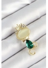 ® Yeşil Damla Zirkon Taşlı Kraliçe Taçlı Kedi Figürlü Gold Renk Kadın Broş