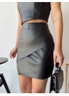 Kapaklı asimetrik model deri etek siyah s240106