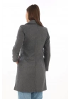 Kaşe Kaban – Siyah Yünlü Dokuma, Kruvaze Yaka, Astarlı, Cepli, Kuşaklı Uzun Boy Tesettür Uyumlu Kışlık Şık Kaban - Füme
