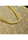 Gold Geometrik Desenli Orta Boy Karton Hediye Çantası