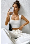 Kadın Beyaz Kare Yaka Kalınlaşan Omuz Detaylı Crop Top Bluz