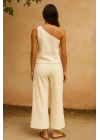 Kadın Beyaz Tek Omuzlu Şık Bluz & Geniş Paça Pantolon İkili Takım