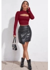 Kadın Bordo Göğüs Dekolteli Uzun Kollu Cut Out Crop Top Bluz – Şık, Rahat ve Kolay Kombinlenebilir