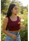 Kadın Bordo Kare Yaka Crop Top Bluz – Şık, Rahat ve Kolay Kombinlenebilir