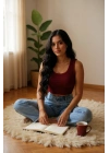 Kadın Bordo Kare Yaka Crop Top Bluz – Şık, Rahat ve Kolay Kombinlenebilir