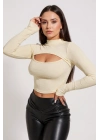 Kadın Ekru Göğüs Dekolteli Uzun Kollu Cut Out Crop Top Bluz – Şık, Rahat ve Kolay Kombinlenebilir