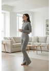 Kadın Fitilli Eşofman Takımı – Gri Boğazlı Crop Üst & İspanyol Paça Pantolon, Esnek Rahat Kalıp