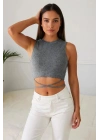 Kadın Gri Çapraz Bağlamalı Crop Top Büstiyer – Modern ve Şık Tasarım