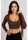 Kadın Kahverengi Uzun Kol Kare Yaka Crop Top Bluz – Şık, Rahat ve Kolay Kombinlenebilir