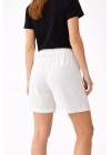 Kadın Keten Kumaş Cepli Rahat Kesim Bel Lastikli Şort - Beyaz