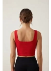 Kadın Kırmızı Kalın Askılı Crop Top Büstiyer – Modern ve Şık Tasarım