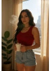Kadın Kırmızı Kare Yaka Crop Top Bluz – Şık, Rahat ve Kolay Kombinlenebilir