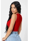 Kadın Kırmızı Kare Yaka Crop Top Bluz – Şık, Rahat ve Kolay Kombinlenebilir
