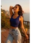 Kadın Lacivert Kare Yaka Crop Top Bluz – Şık, Rahat ve Kolay Kombinlenebilir