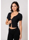 Kadın Siyah Çift Fermuarlı Yarım Kol Crop Top Bluz – Şık, Rahat ve Kolay Kombinlenebilir