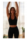 Kadın Siyah Derin Göğüs Dekolteli Şık Crop Top Bluz – Şık, Rahat ve Kolay Kombinlenebilir