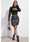 Kadın Siyah Göğüs Dekolteli Uzun Kollu Cut Out Crop Top Bluz