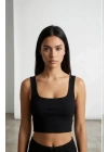 Kadın Siyah Kalın Askılı Crop Top Büstiyer – Modern ve Şık Tasarım