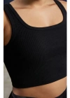 Kadın Siyah Kalın Askılı Crop Top Büstiyer – Modern ve Şık Tasarım