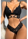 Kadın Siyah Kalp Tokalı Çapraz Lastik Detaylı Dantel İç Çamaşır Takımı