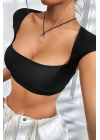 Kadın Siyah Sırt Dekolteli ve Boyundan Bağlamalı Yarım Kol Crop Top Bluz