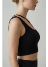 Kadın Siyah Tek Omuzlu Çapraz Askılı Crop Top Büstiyer – Modern ve Şık Tasarım