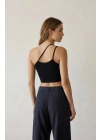 Kadın Siyah Tek Omuzlu Çapraz Askılı Crop Top Büstiyer – Modern ve Şık Tasarım