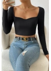 Kadın Siyah Uzun Kol Göğüs Dekolteli Şık Crop Top Bluz – Şık, Rahat ve Kolay Kombinlenebilir
