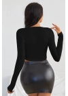 Kadın Siyah Uzun Kol Kare Yaka Crop Top Bluz – Şık, Rahat ve Kolay Kombinlenebilir