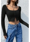 Kadın Siyah Uzun Kollu Agraflı Göğüs ve Göbek Dekolteli Crop Top Bluz