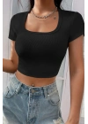Kadın Siyah Yarım Kol Düz Yaka Crop Top Bluz