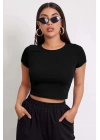 Kadın Siyah Yuvarlak Yaka Yarım Kol Crop Top Bluz – Şık, Rahat ve Kolay Kombinlenebilir