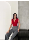Kadın Vatkalı Kolsuz V Yaka Drapeli Crop Bluz Likralı Fit - Kırmızı