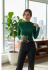 Kadın Yeşil Belden ve Boyundan Büzgü Detaylı Uzun Kollu Bluz