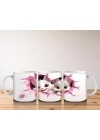Pembe Çiçeklerle Süslenmiş Kedi Çifti – Baskılı Kahve Kupası