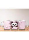 Pembe Duvar Arasında Neşeli Panda – Baskılı Kahve Kupası