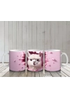 Pembe Kalpler Arasında Sevimli Beyaz Tavşan Figürü - Baskılı kahve kupası