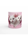 Pembe Zeminden Bakan Gerçekçi Yavru Kediler Temalı Baskılı Kupa Bardak