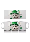 St. Patrick Şapkalı Çatlakta Sevimli Yavru Köpek – Baskılı Kahve Kupası