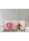 Tatlı Gülümsemeli Sevimli Pembe Dinozor Yavrusu (Çift Açı) - Baskılı kahve kupası