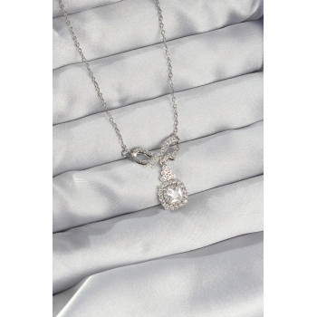 316L Çelik Gümüş Renk Fiyonk Detay Zirkon Taşlı Tektaş Kolye