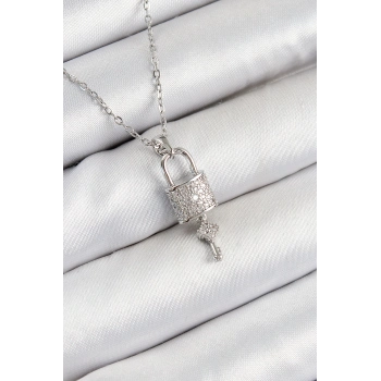 ÇOK SATAN 316L Çelik Zirkon Taşlı Kilit Ve Sallantılı Anahtar Model Gümüş Renk Kadın Kolye