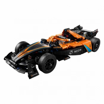 ÇOK SATAN BFS   NEOM McLaren Formula E Yarış Arabası 42169