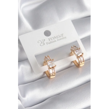 ÇOK SATAN BFS Pirinç Gold Renk Kare Zirkon Taşlı Kadın Küpe