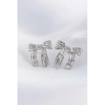 ÇOK SATAN BFS Pirinç Gümüş Renk Çizgi Detay Fiyonk Küpe