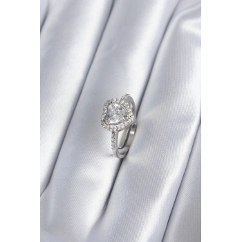 ÇOK SATAN Pirinç Gümüş Renk Zirkon Taşlı Kalp Charm Model Kadın Yüzük