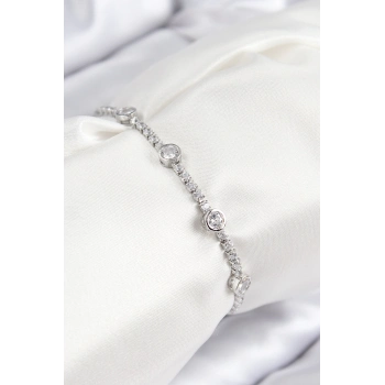 ÇOK SATAN Pirinç Zirkon Taşlı Daire Model Gümüş Renk Asansörlü Kadın Bileklik