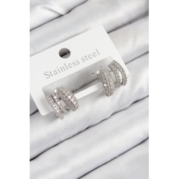 ÇOK SATAN Pirinç Zirkon Taşlı Kıvrımlı Model Gümüş Renk Kadın Küpe